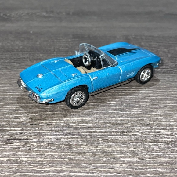 NEW RAY 1967 Chevy Corvette Blue Convertible Diecast Model Toy 1/43 Scale - Picture 5 of 9